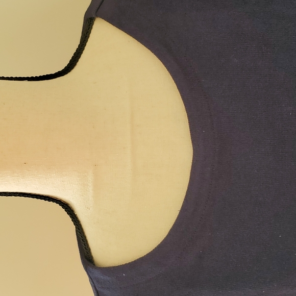 1901 Navy Short Sleeve T-shirt with a Grograin Red Stripe at the hem - Picture 3 of 7